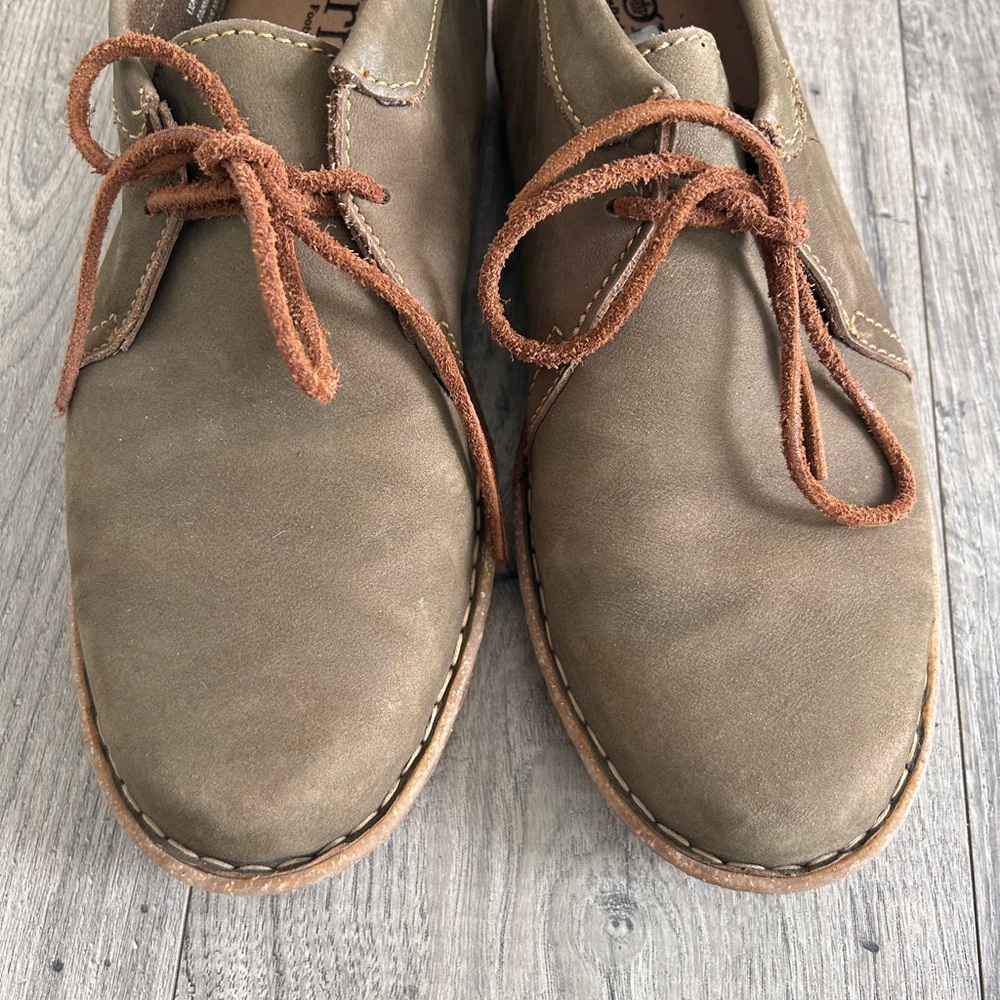 Born Nuala II Olive Green Nubuck Lace Up Chukka Booties Size 10 - Picture 5 of 10